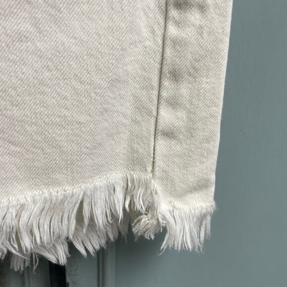 True Craft High Rise Short Ombre Denim White Cut Off Size 9 NEW - Picture 3 of 4